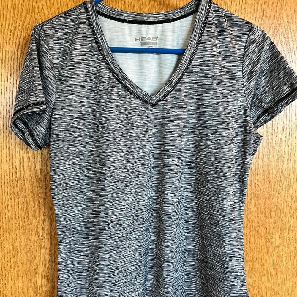 Head, Women’s size M athletic V-neck stretch black top